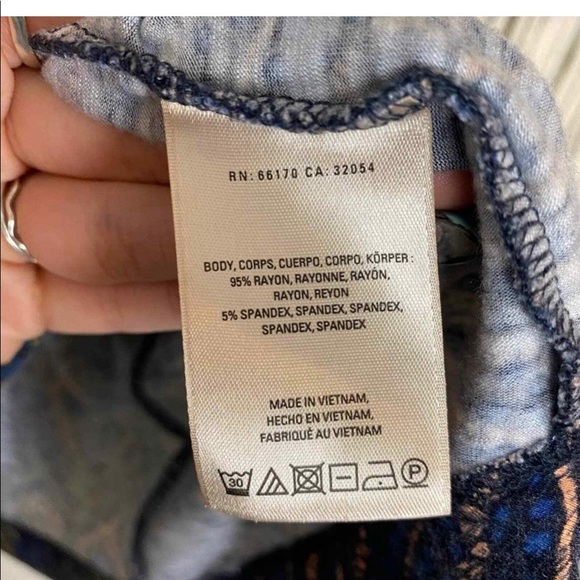 Anthropologie Deletta Reeve Cold Shoulder Top in Women - Picture 8 of 9